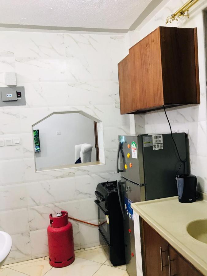 Lux Suites Bamburi Furnished Apartments ภายนอก รูปภาพ