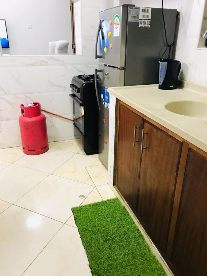 Lux Suites Bamburi Furnished Apartments ภายนอก รูปภาพ