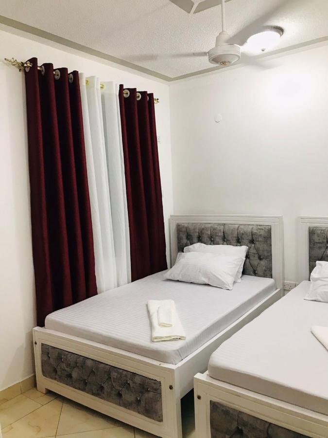 Lux Suites Bamburi Furnished Apartments ภายนอก รูปภาพ