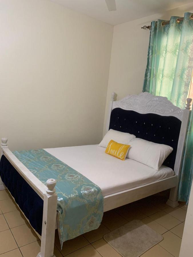 Lux Suites Bamburi Furnished Apartments ภายนอก รูปภาพ