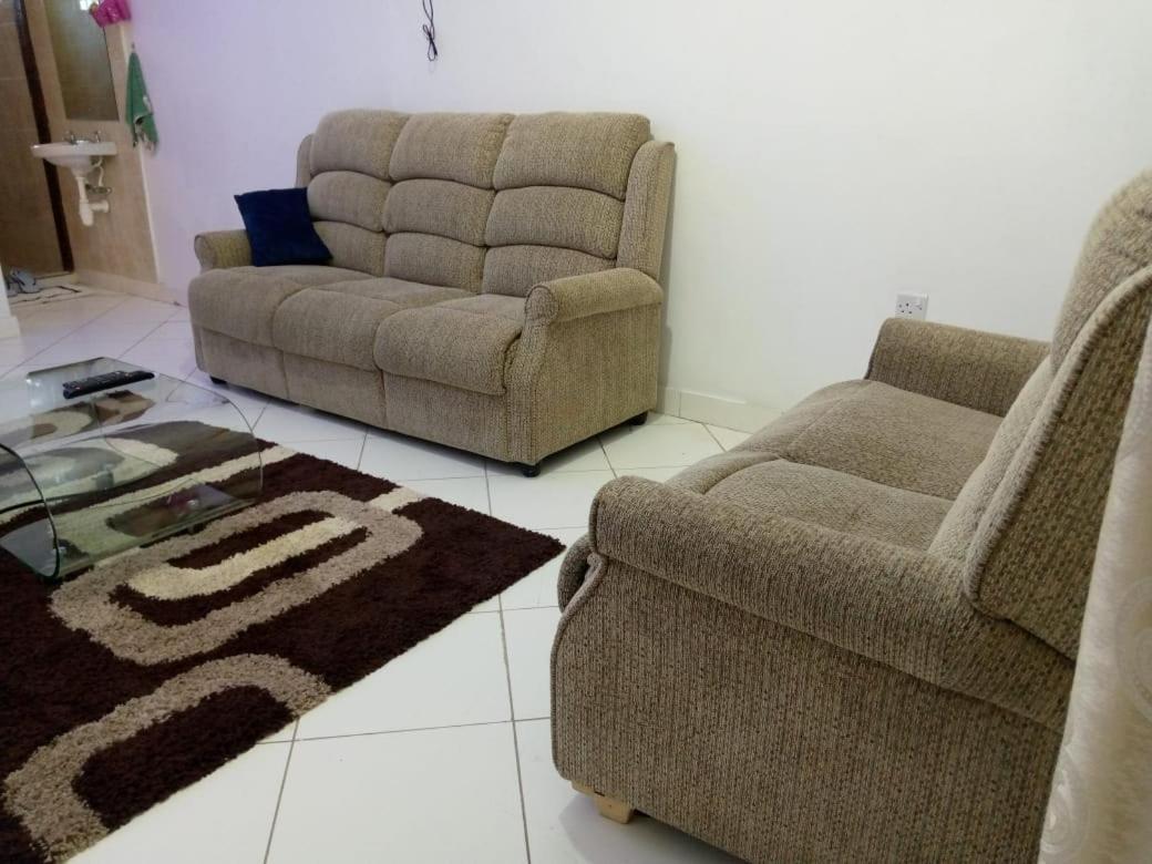Lux Suites Bamburi Furnished Apartments ภายนอก รูปภาพ