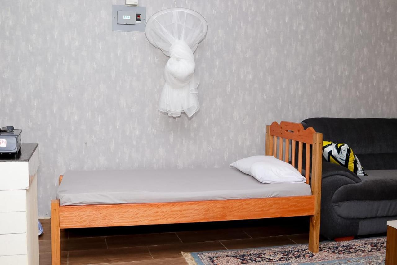 Lux Suites Bamburi Furnished Apartments ภายนอก รูปภาพ