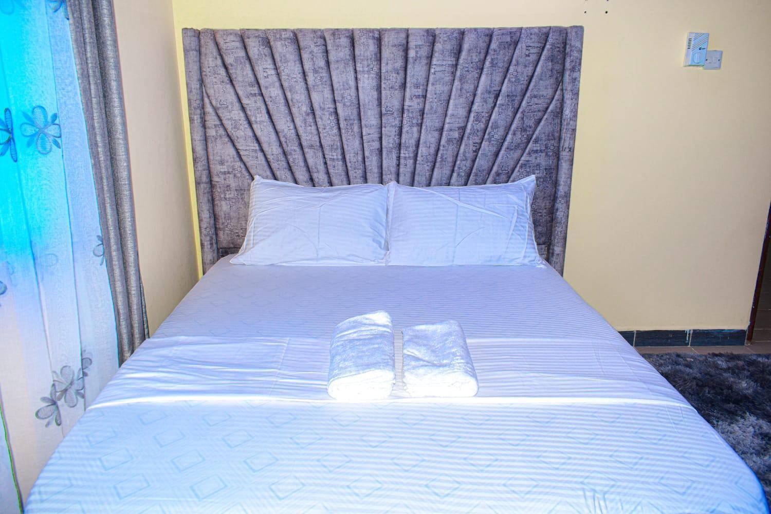 Lux Suites Bamburi Furnished Apartments ภายนอก รูปภาพ