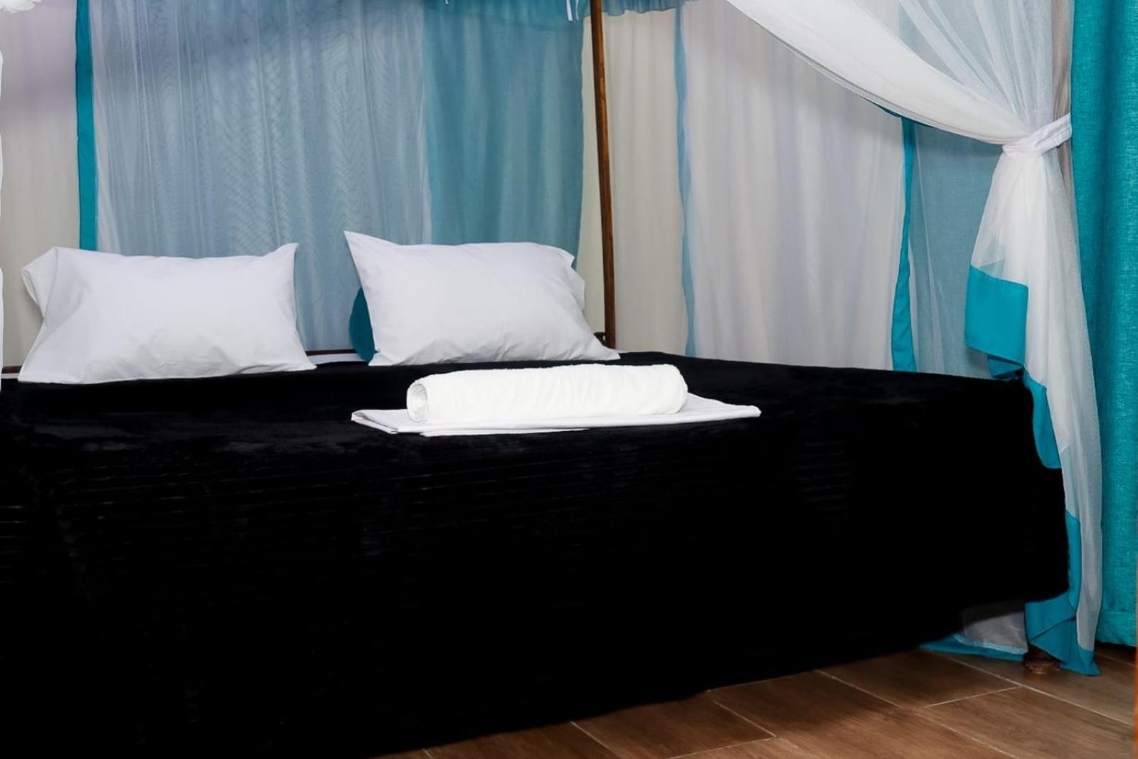 Lux Suites Bamburi Furnished Apartments ภายนอก รูปภาพ